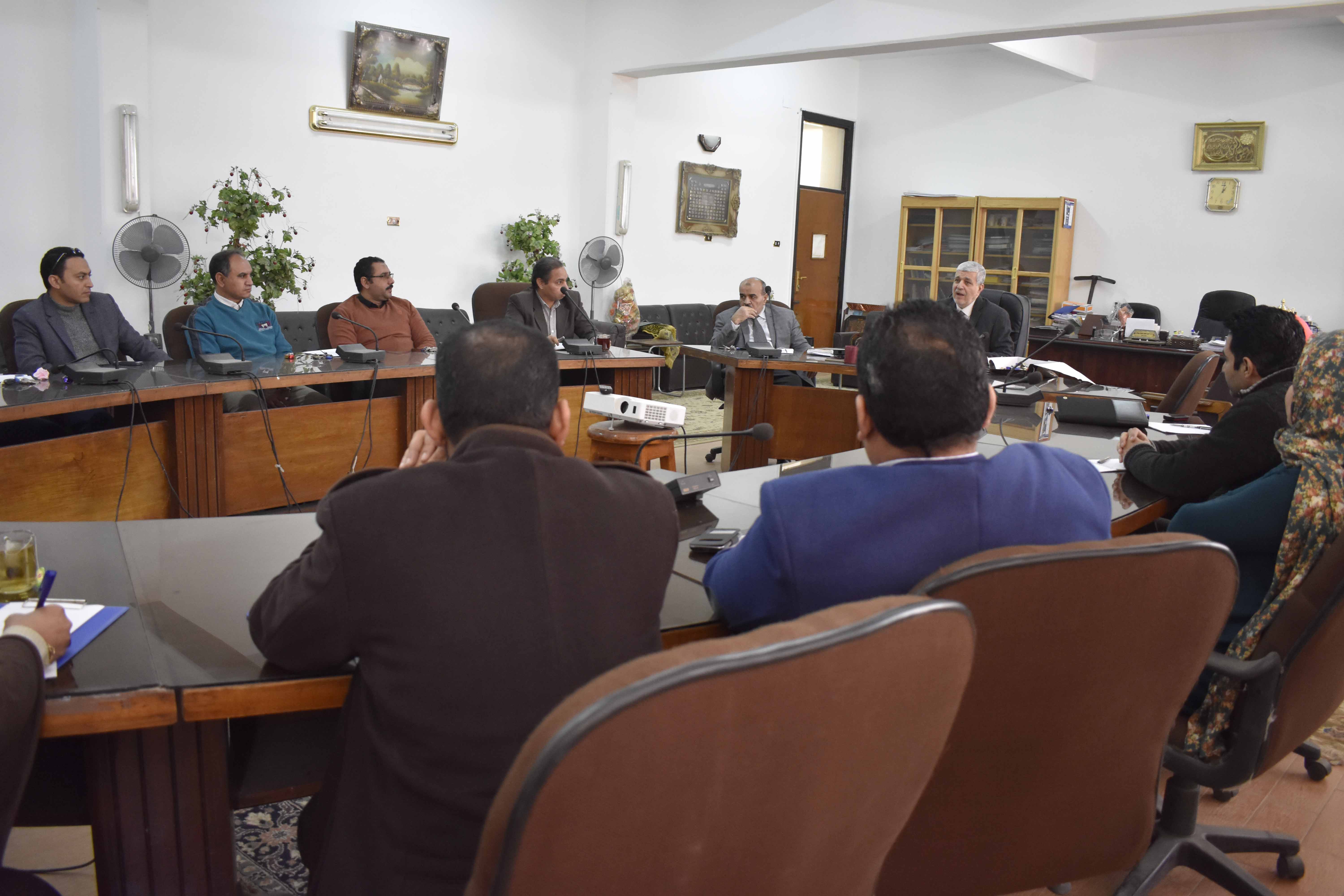 الاجتماع الاول للجنة المنظمة لليوم العلمى الرابع للكلية