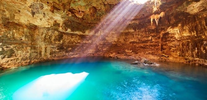 عمل أحمد محمد مسعود كاستشارى فى مجال “المياة الجوفية والدراسات البيئية “