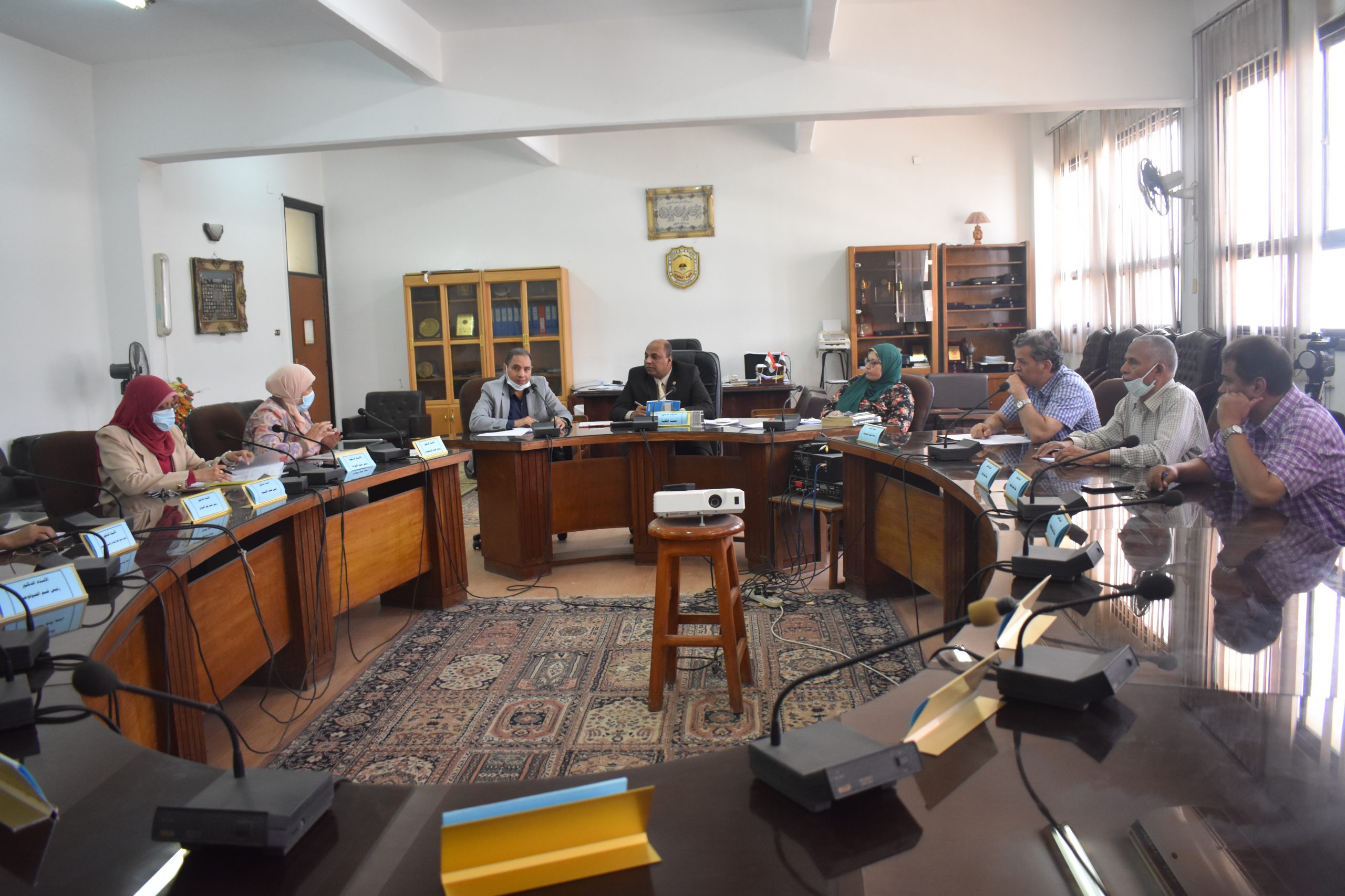 فاعلية اجتماع فريق لائحة الساعات المعتمدة للدراسات العليا