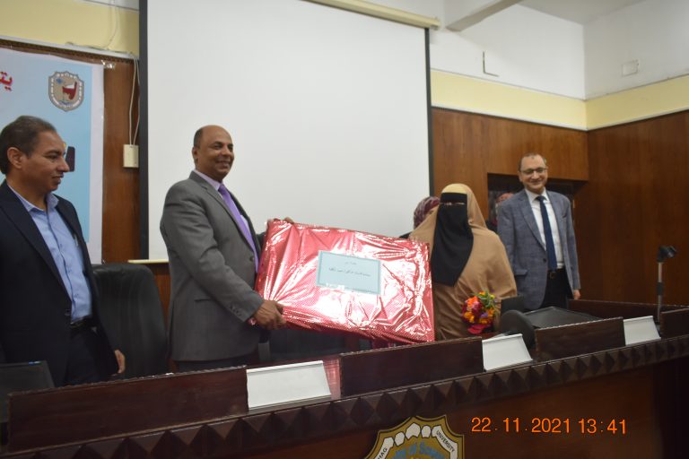 حفل تكريم ا/ عائشة موسي وا/ احلام حسن لبلوغهما السن القانوني للتقاعد