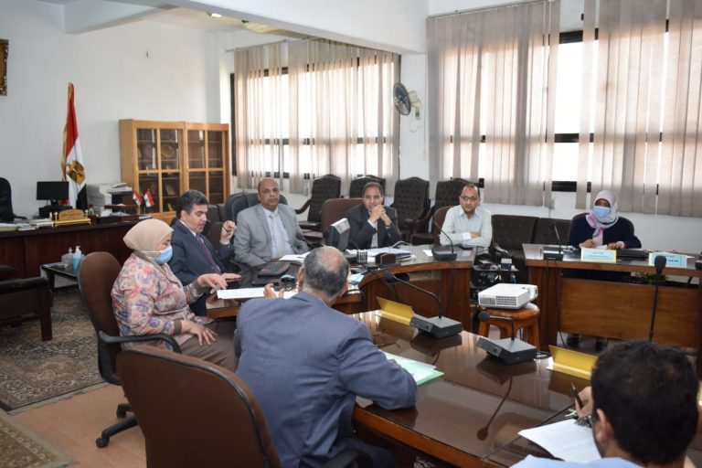 اجتماع لجنة اعداد لائحة الدراسات العليا بنظام الساعات المعتمدة