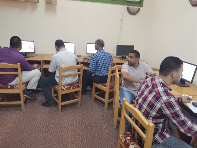 تدريب أعضاء هيئة التدريس بقسم الرياضيات على منصة “ثينكي“Thinqi 