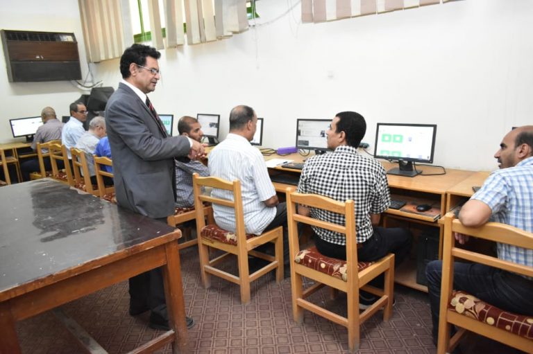 تدريب أعضاء هيئة التدريس بقسم الكيمياء على منصة “ثينكي“Thinqi