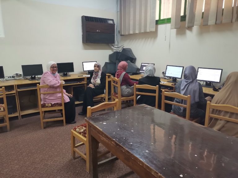 تدريب أعضاء هيئة التدريس بقسم علم الحيوان على منصة “ثينكي“Thinqi 