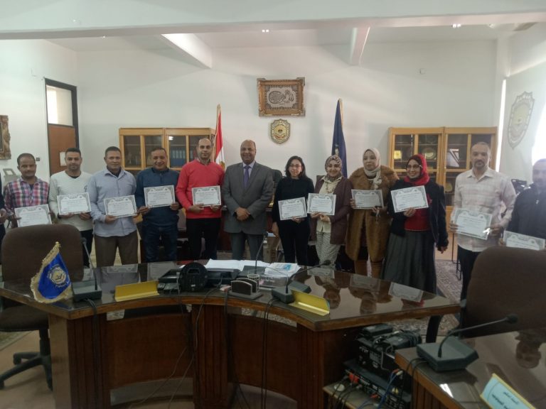 تكريم الموظفين المثاليين