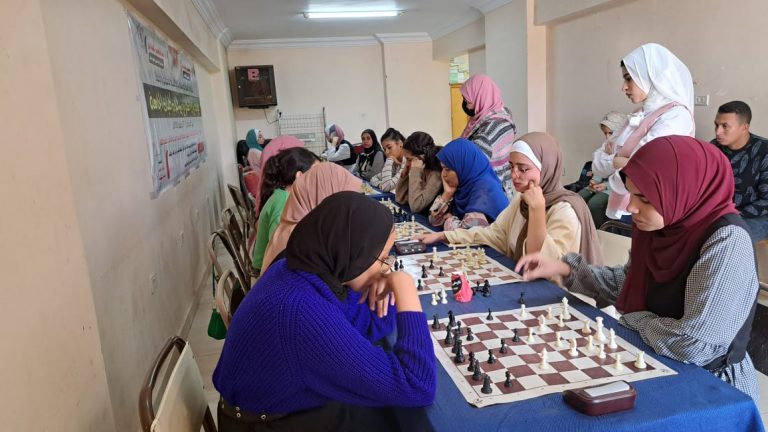 فوز فريق كلية العلوم للشطرنج طالبات