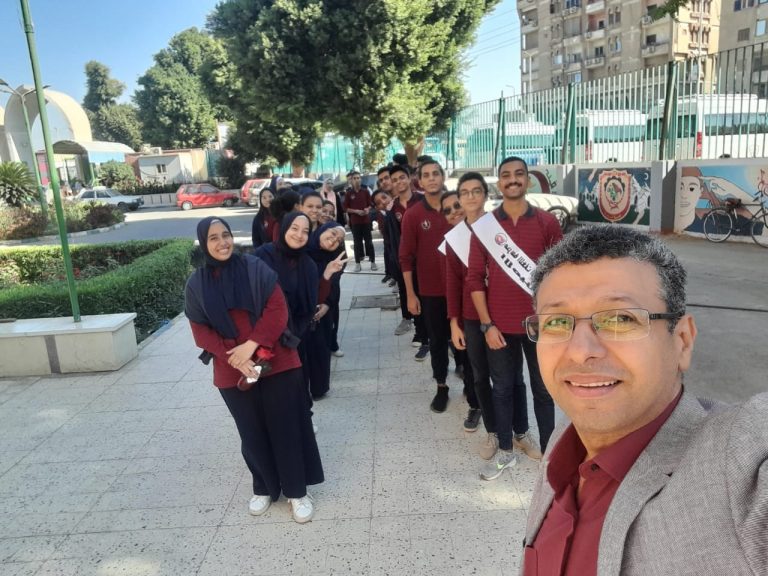 استقبال الكلية طلاب وطالبات المرحلة الابتدائية بمدرسة صبري ابو حسين