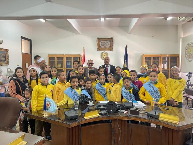 استقبال الكلية طلاب وطالبات المرحلة الابتدائية بمدرسة عثمان بن عفان بالكوامل