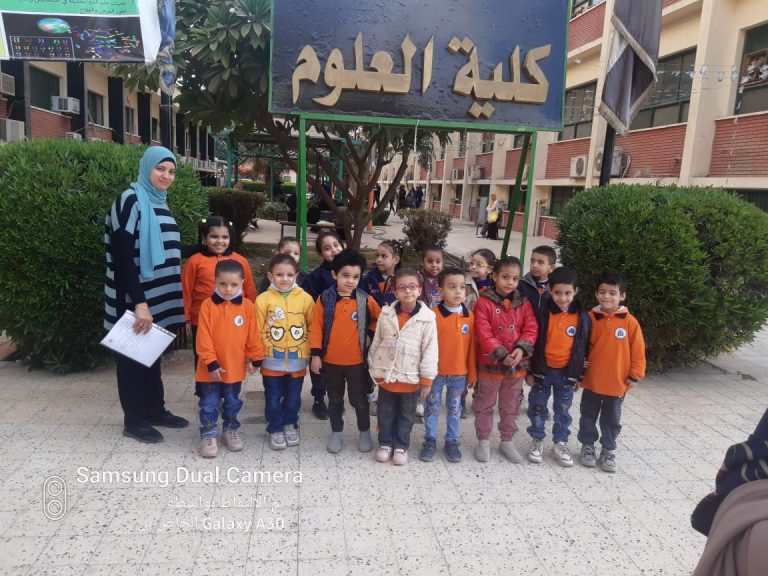 استقبال الكلية طلاب وطالبات المرحلة الابتدائية بمدرسة طه حسين الابتدائية