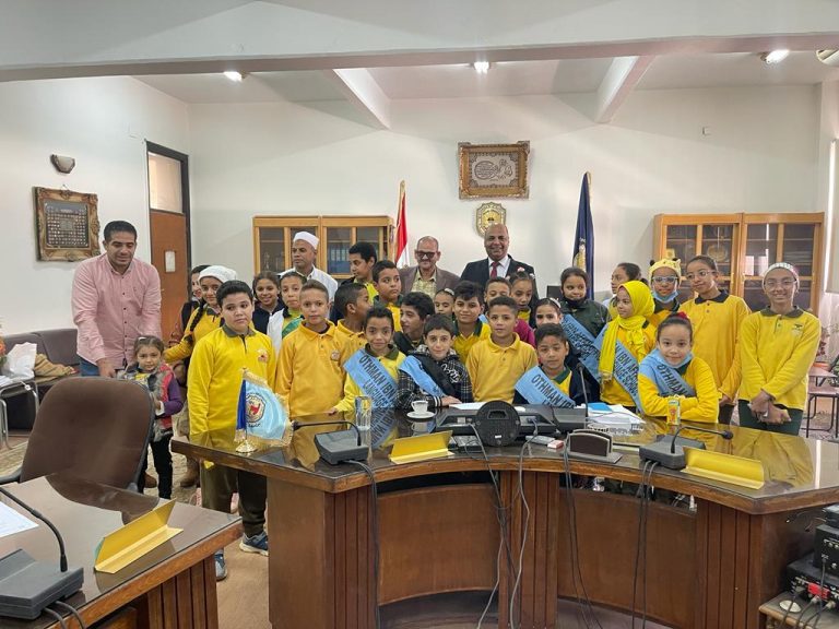 استقبال الكلية طلاب وطالبات المرحلة الابتدائية بمدرسة عثمان بن عفان بالكوامل، افاد بذلك ا.د حازم المشنب عميد الكلية