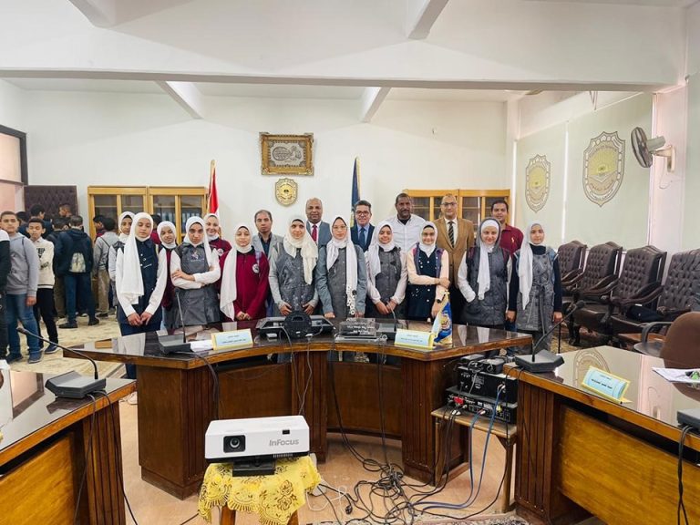 زيارة مدرسة الشيخ ابراهيم حسن النجاري الاعدادية لكلية العلوم