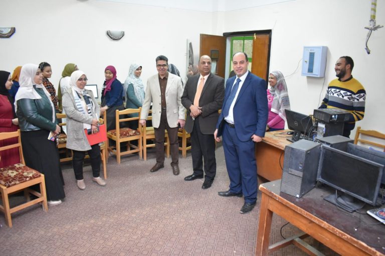 علوم سوهاج تنظم دورة تدريبية عن “كيفية نشر بحث في مجلات علمية دولية مصنفة”