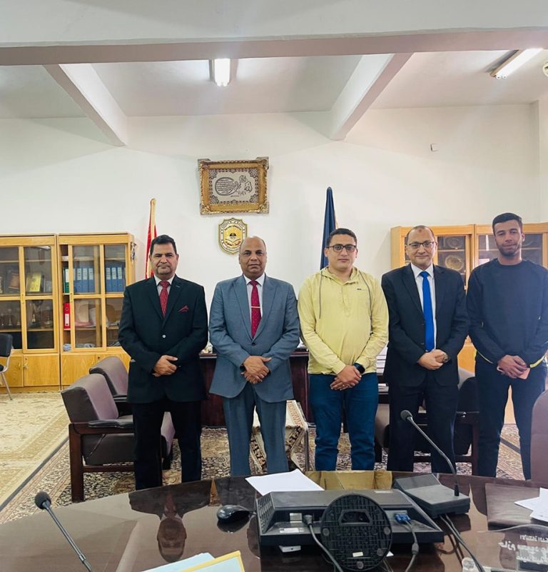 زيارة مدير مصانع الفحم لكلية العلوم فى اطار دور كلية العلوم الفعال لخدمة المجتمع السوهاجي