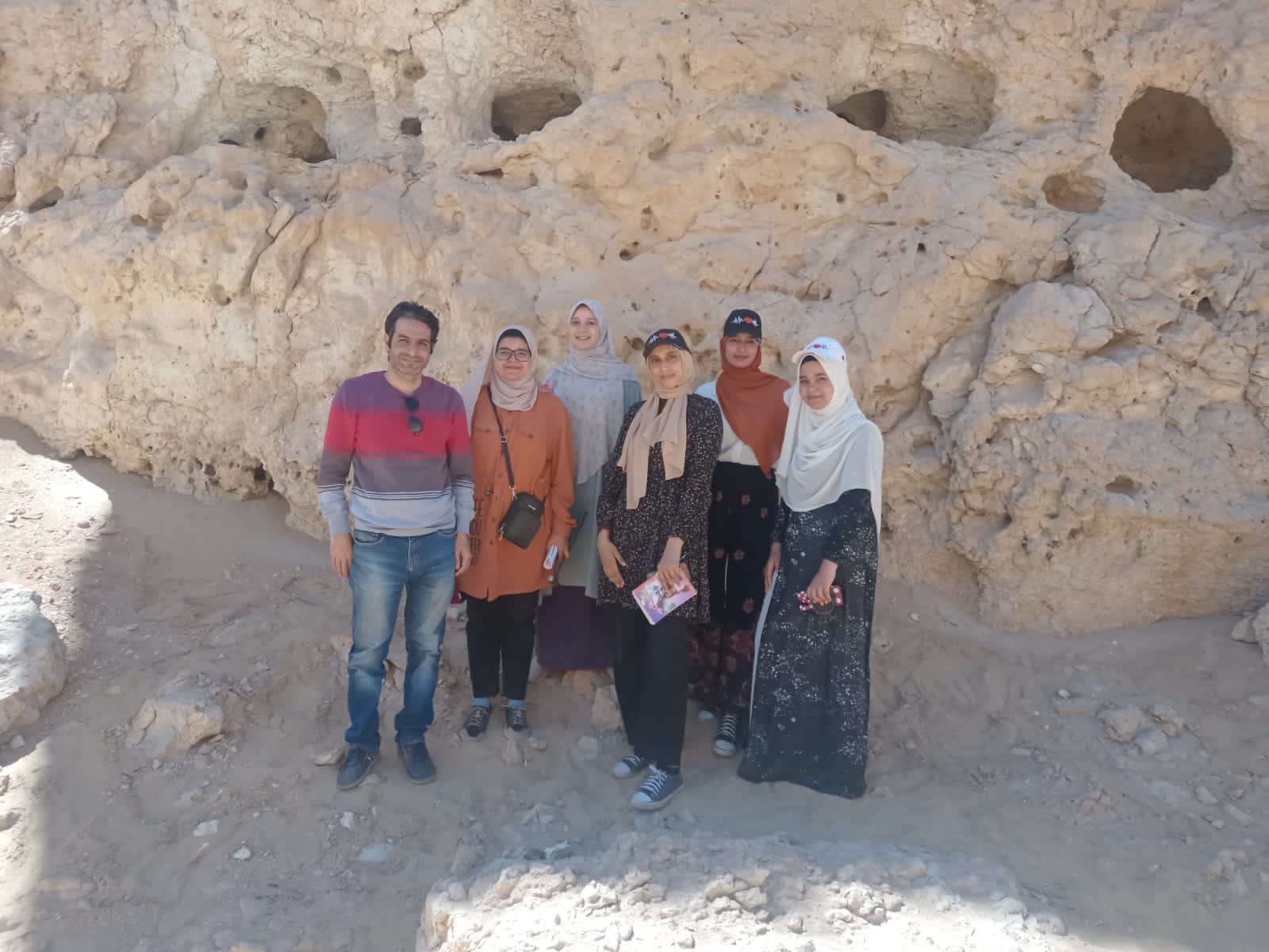 رحلة حقلية لطلاب قسم الجيولوجيا