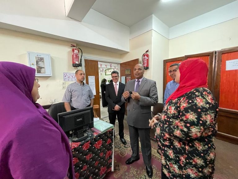 متابعة ادارات ووحدات الكلية