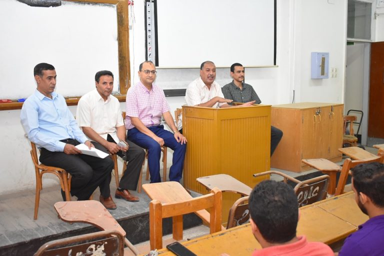 الاستدامه فى المواد الكيميائية ورشة عمل بقسم الكيمياء