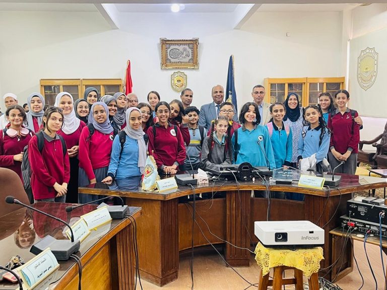 زيارة مدرسة المراغة الرسمية لغات لكلية العلوم