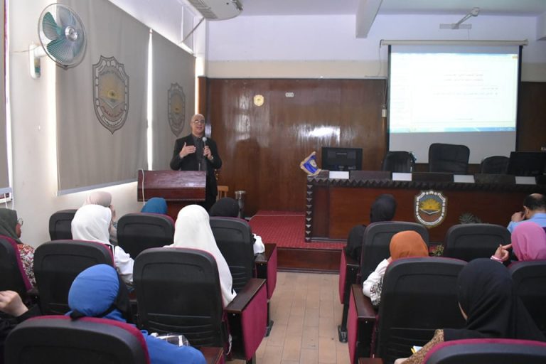 ندوة تثقيفية بعنوان ُ الاثار الصحية الضاره للاستخدام المفرط للهاتف للمحمول