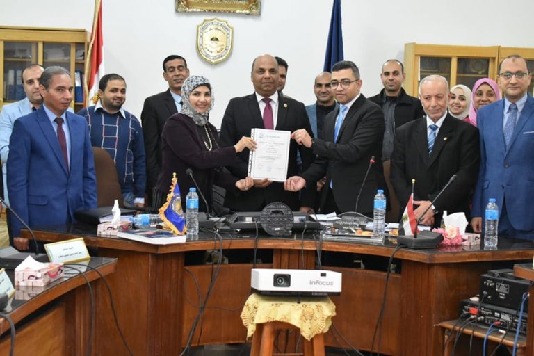 للمره الثانية على التوالي حصول الكلية على شهادتي الايزو