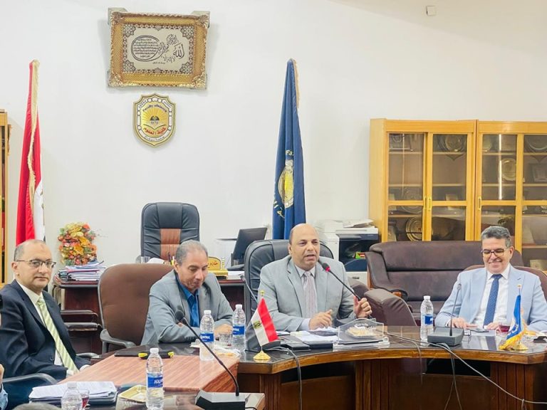 مجلس كليه العلوم بسوهاج رقم 529