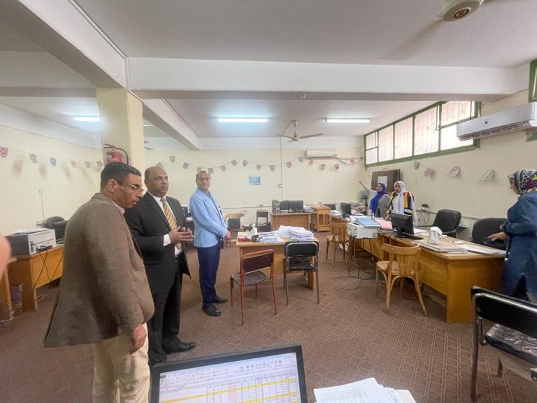 جولة تفقدية لمتابعة عمل الإدارات