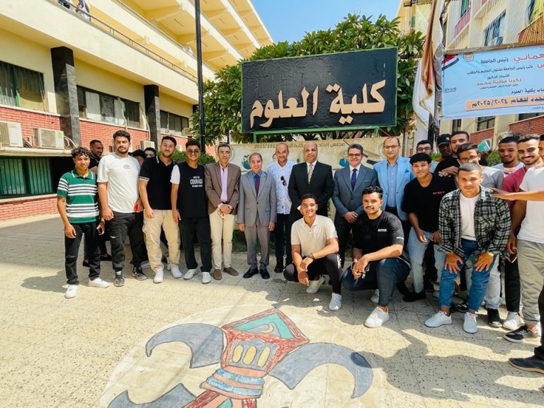 بانوراما استقبال الطلاب الجدد