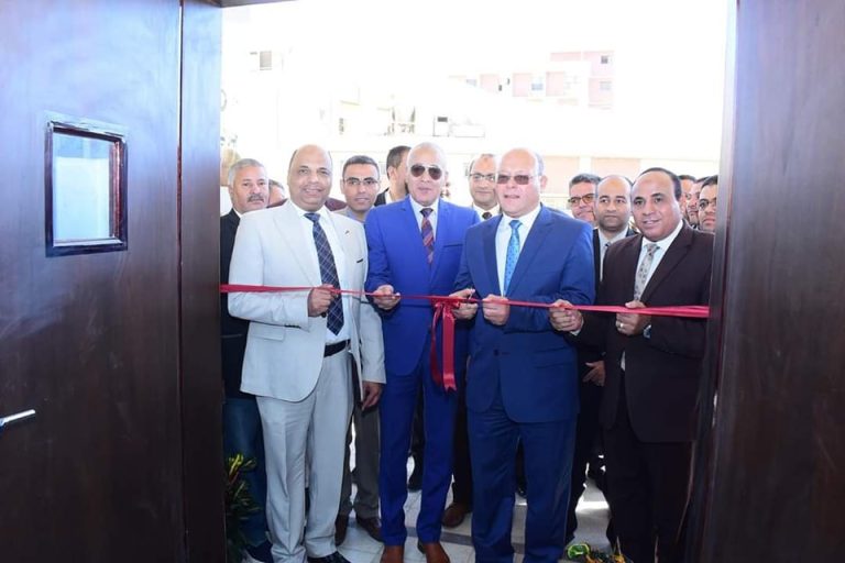 بتكلفة ٣٠ مليون جنيه…رئيس جامعة سوهاج يفتتح وحدة الميكروسكوب الإلكتروني..الأول من نوعه علي مستوي جامعات الصعيد