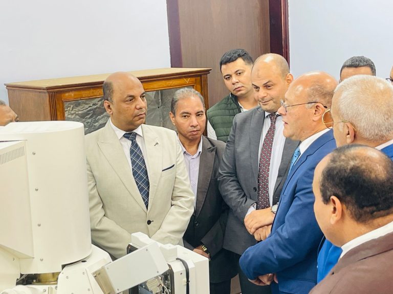 الميكروسكوب الالكتروني (16)