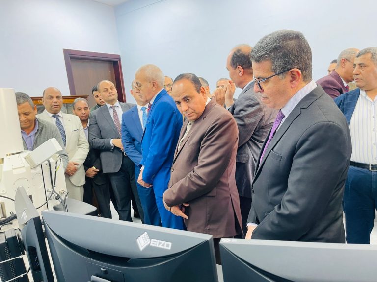 الميكروسكوب الالكتروني (18)