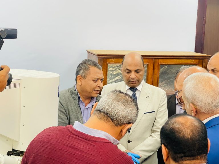 الميكروسكوب الالكتروني (26)