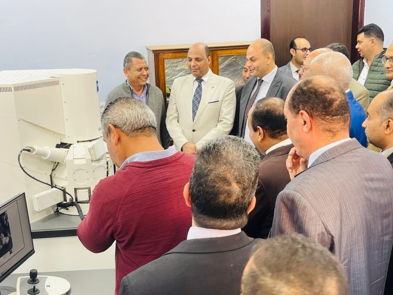 الميكروسكوب الالكتروني (28)