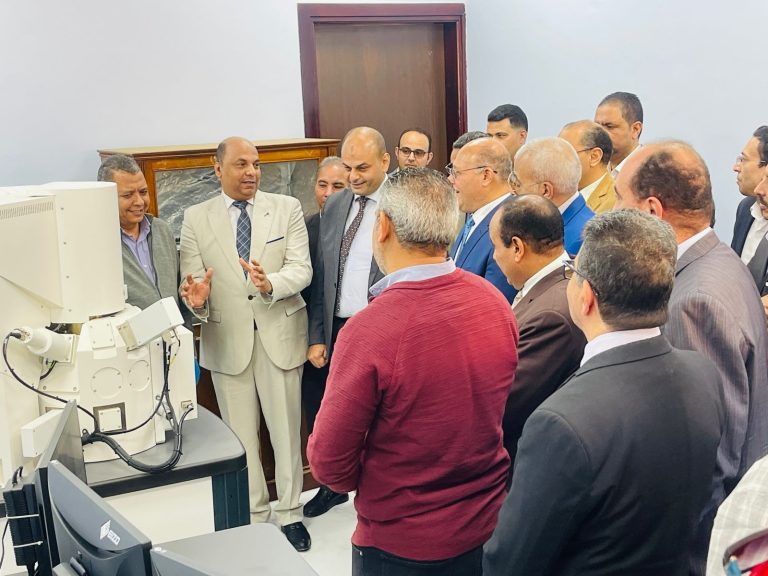 الميكروسكوب الالكتروني (34)