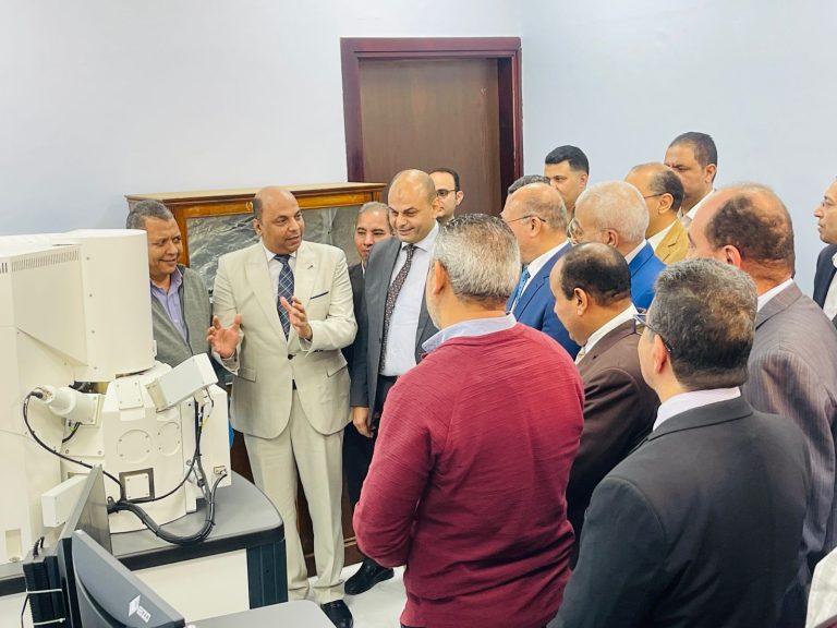 الميكروسكوب الالكتروني (35)