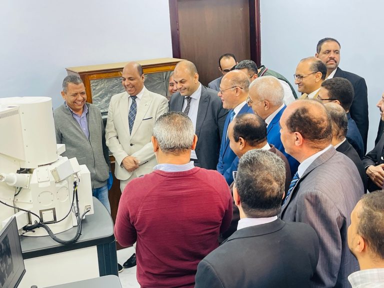 الميكروسكوب الالكتروني (36)