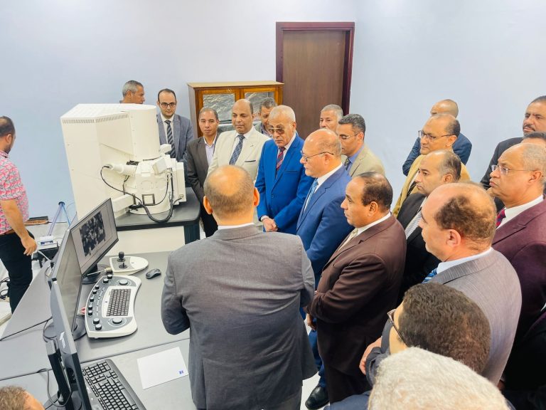 الميكروسكوب الالكتروني (47)