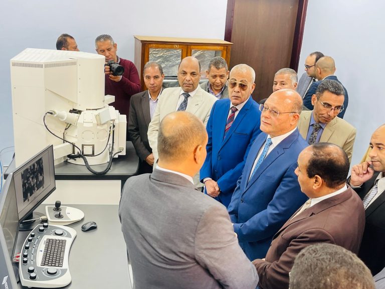 الميكروسكوب الالكتروني (51)