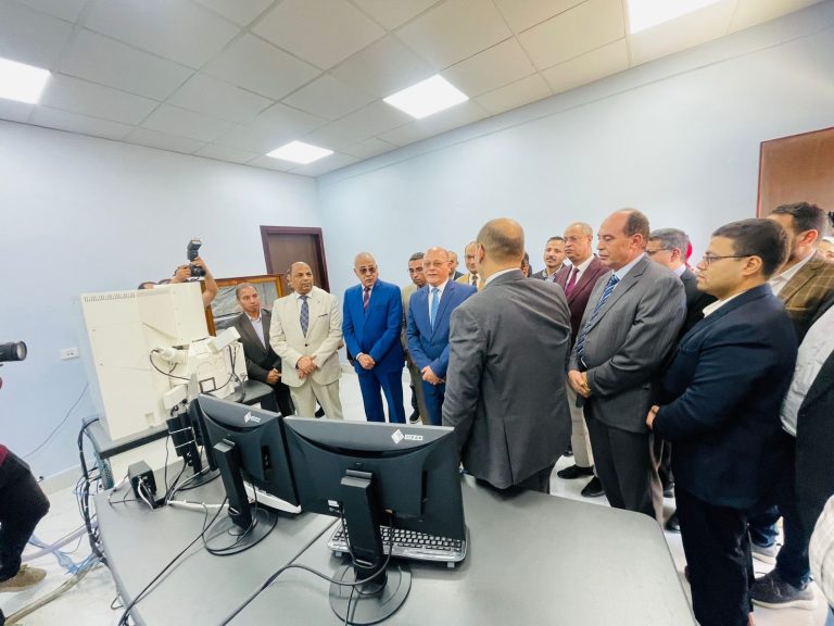 الميكروسكوب الالكتروني (60)