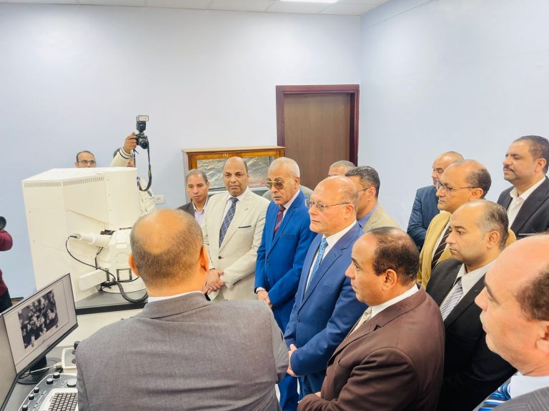 الميكروسكوب الالكتروني (65)