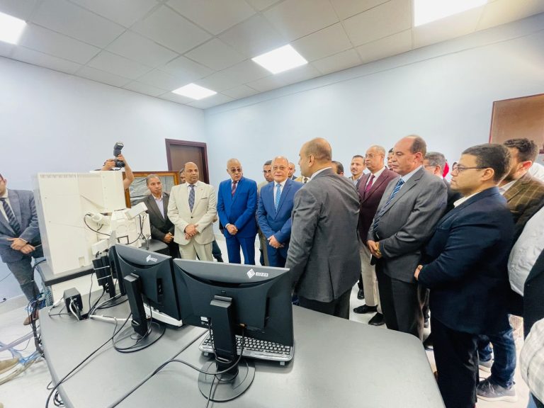 الميكروسكوب الالكتروني (70)