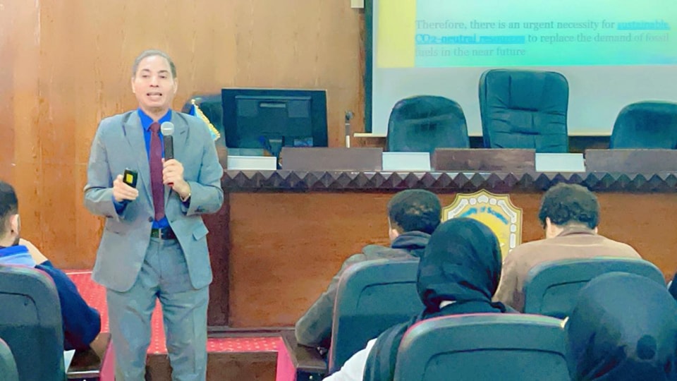 انعقاد ورشة عمل للطلاب تحت عنوان “التكنولوجيا الحيوية وإنتاج الوقود الحيوي من الطحالب: طريق نحو الطاقة المتجددة والمستدامة من الموارد البيولوجية في المستقبل”