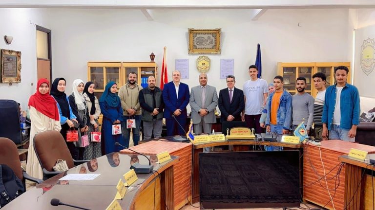 تكريم الطلاب الفائزين في المسابقة الدينية بالعشر الأواخر من رمضان