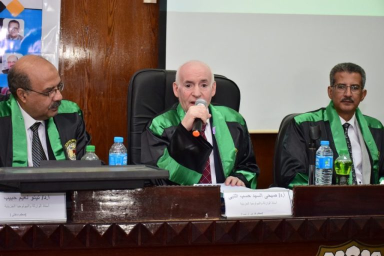 ندوة علمية بعنوان “تعزيز الدراسات البينية لمواجهة التغييرات البيئية التي تزيد من خطر العدوى بالطفيليات”