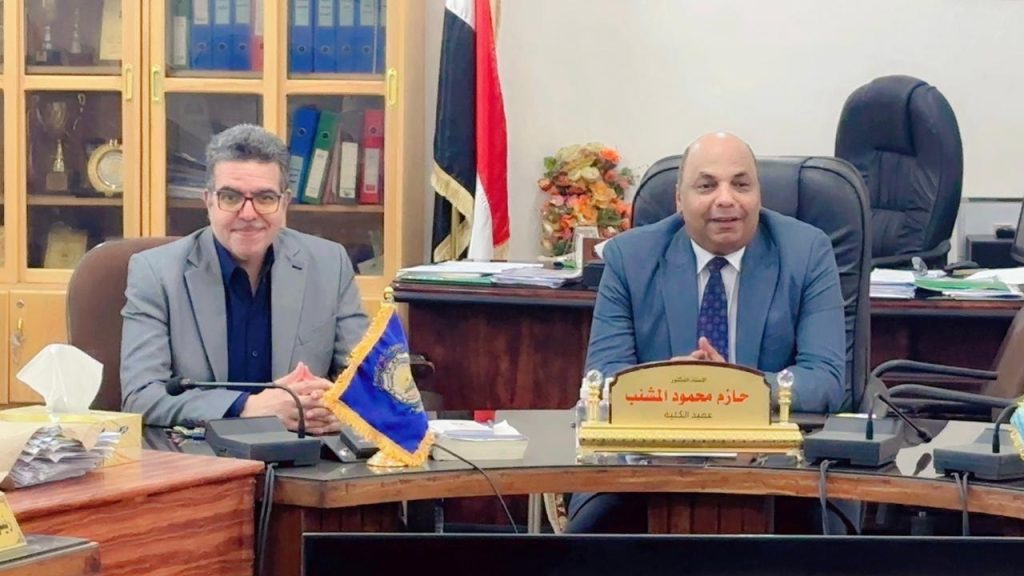 اجتماع ا.د/ عميد الكلية مع فريق وحدة الموهوبين بالكلية
