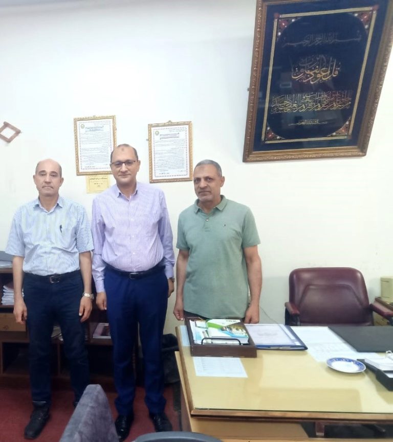 زيارة سعادة أ.د/ علاء يسري وكيل الكلية لشؤون خدمة المجتمع وتنمية البيئة لمصانع السكر والتكرير بجرجا ومصنع كاستيلو للدهانات بالكوثر