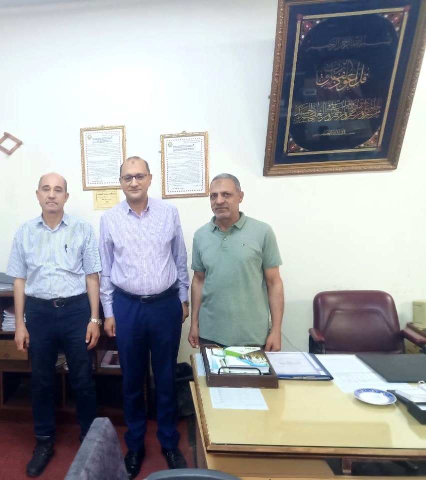 زيارة سعادة أ.د/ علاء يسري وكيل الكلية لشؤون خدمة المجتمع وتنمية البيئة لمصانع السكر والتكرير بجرجا ومصنع كاستيلو للدهانات بالكوثر