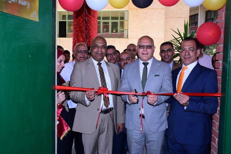 افتتاح وحدة المعمل المركزي للتحليل الحراري بكلية العلوم دعمًا للتميز البحثي