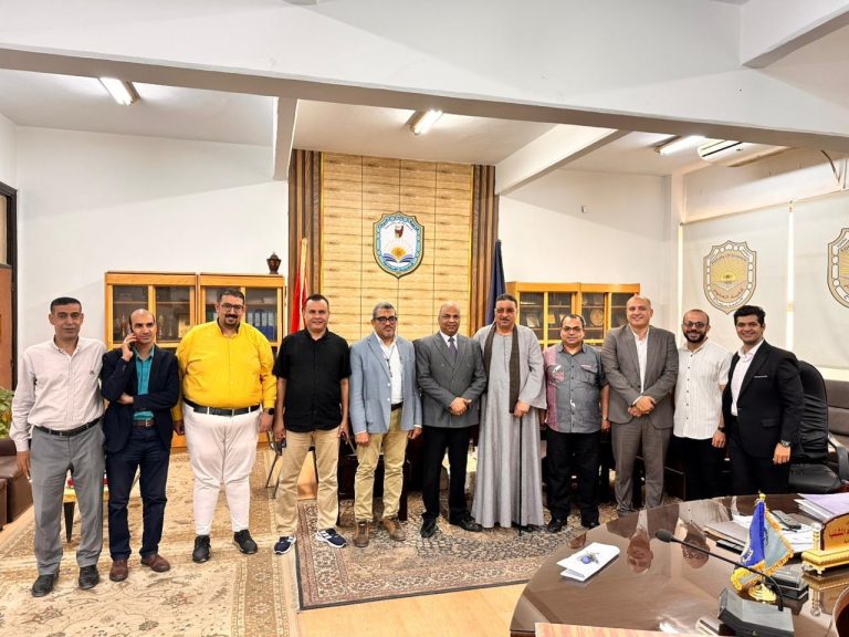 زيارة وفد من كلية العلوم لمصنع حلاوة زمان بمدينة أخميم الجديدة