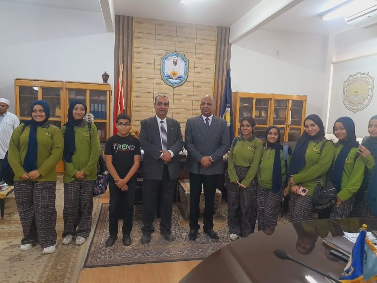 زيارة طلاب وطالبات مدرسة الشيماء الثانويه بنات لكلية العلوم