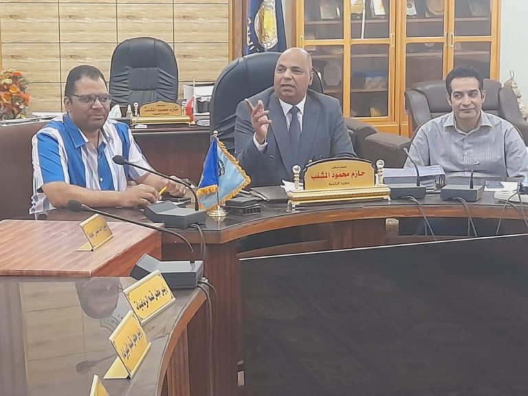 اجتماعًا تنسيقيًا مع أعضاء لجنة القياس وتقييم الأداء