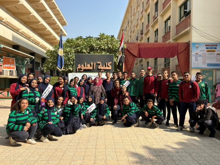 استقبال كلية العلوم  وفداً طلابياً من مجمع مدارس صبري أبو حسين